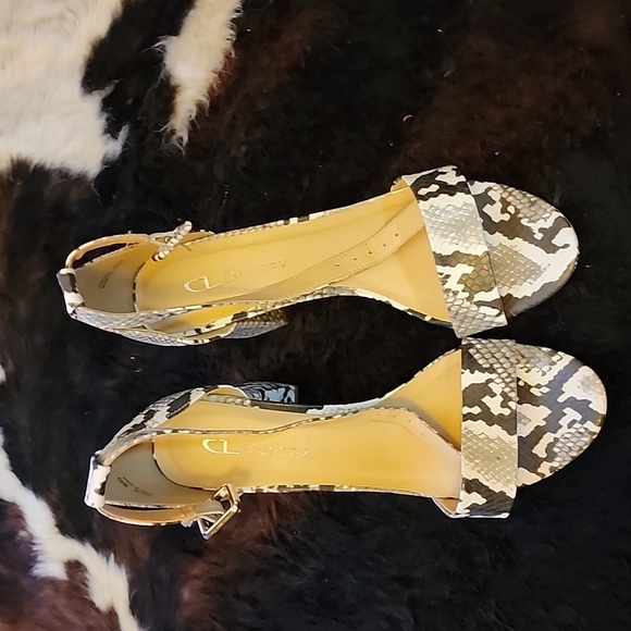 Cz by laundry - Picture 1 of 4